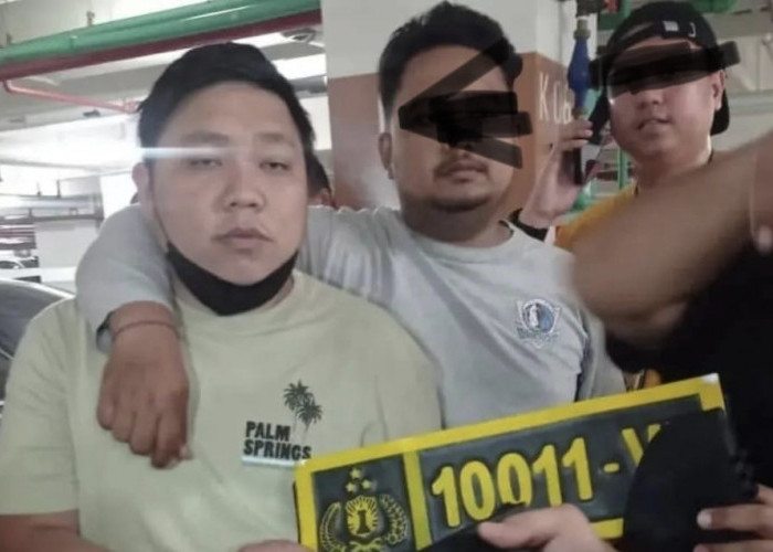 Pelaku Aksi Koboi Jalanan Naik Mobil Plat Dinas Polisi Dibekuk, Ini Tampangnya 