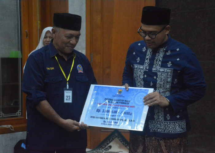 Gelar Tarawih Ukhuwah, Bupati Batang Petakan Aspirasi Warga per Dapil