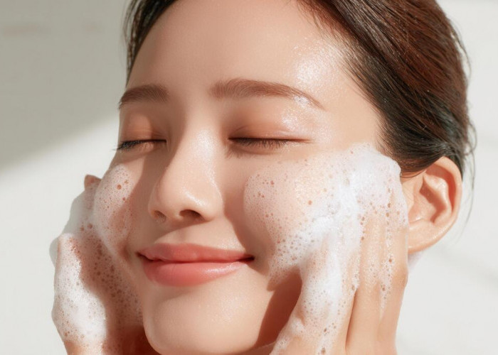 4 Facial Wash Murah untuk Memperbaiki Skin Barrier