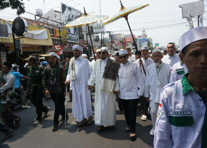 Anggap Pekalongan Rumah Sendiri, Rizal Bawazier Kembali Ikuti Kirab Maulid Habib Idrus