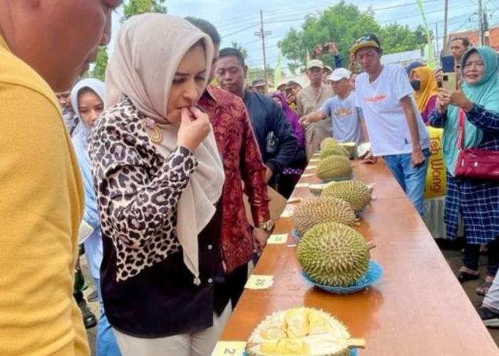 Bupati Pekalongan Fadia Arafiq Buka Festival Durian Doro