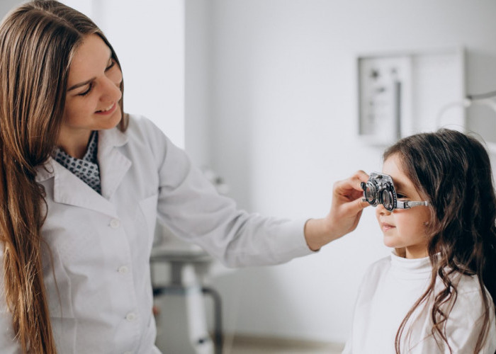 6 Tips Merawat Kesehatan Mata Agar Terhindar dari Mata Minus Atau Plus, Perhatikan Ya!