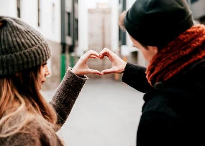 6 Alasan Pentingnya Memahami Love Language dalam Hubungan Asmara, Jangan Sampai Gagal Paham! 
