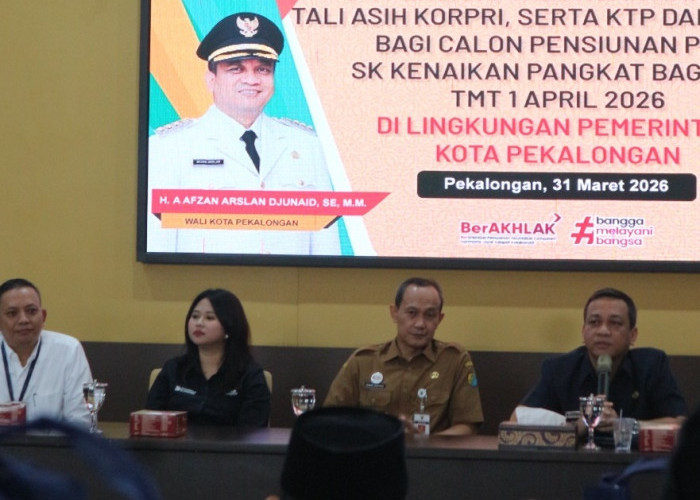 PT TASPEN Pekalongan Turut Hadir dalam Penyerahan THT dan SK Pensiun bagi Calon Purnabakti ASN