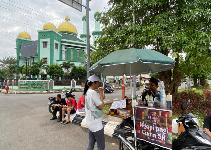 Diracik Barista Aston Hotel, Cobain Coffee Shop Keliling Angger Gili Kopi Pekalongan Mulai Rp5 Ribuan