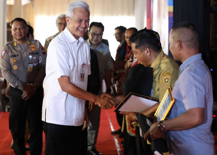 Gandeng BUMDes Beri Kemudahan Bayar Pajak, Ganjar Luncurkan Samsat Budiman