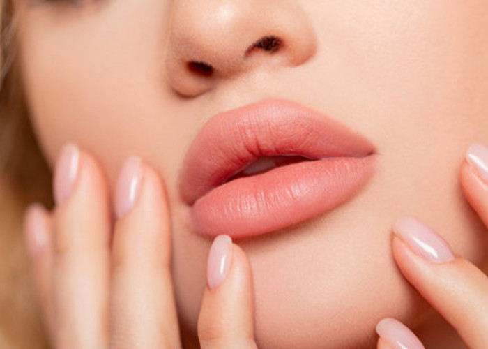 4 Lip Serum yang Bagus untuk Bibir Kering dan Pecah-Pecah