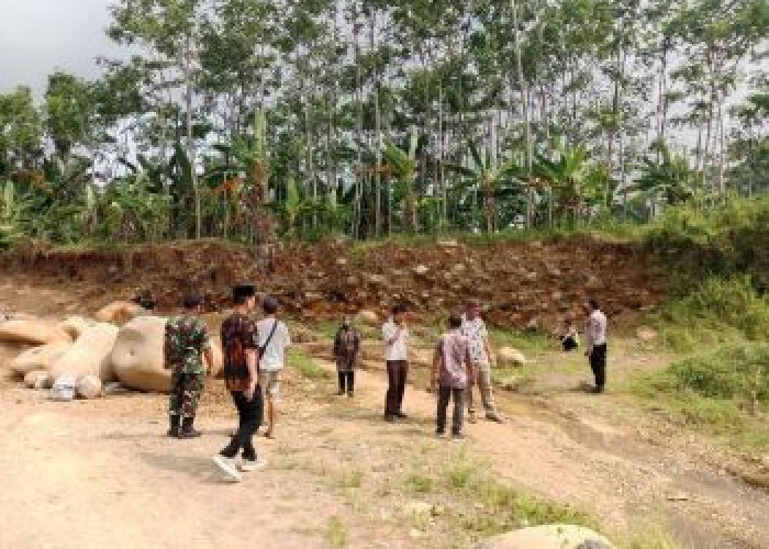 Sidak Tambang Galian C Ilegal di Sungai Welo Doro, Alat Berat Hilang Semalam Sebelum Petugas Datang