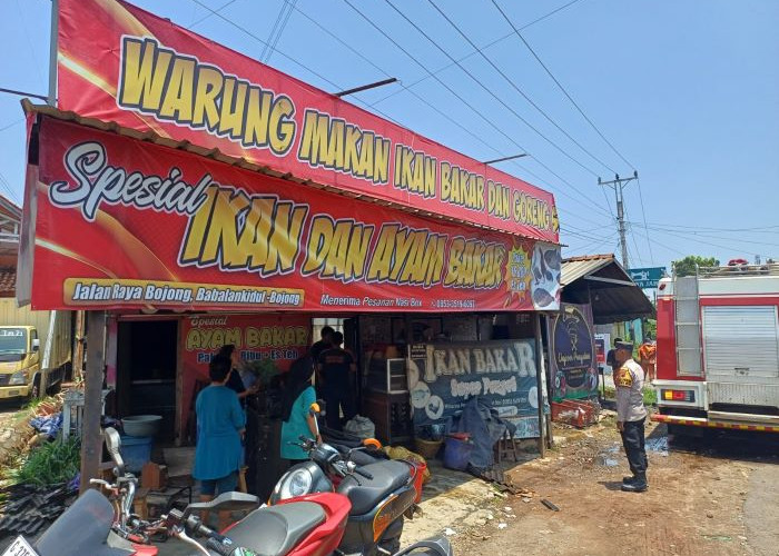 Lupa Matikan Tungku Perapian, Warung Makan Ikan Bakar di Bojong Pekalongan Terbakar