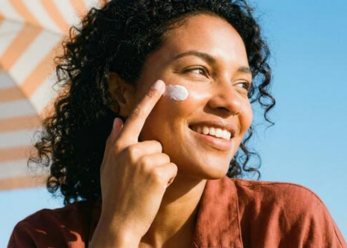 4 Sunscreen yang Bagus Untuk Kulit Kering dan Harganya Murah