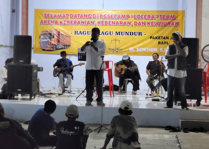 Ibarat Kumpulkan 'Tulang Berserakan' Seniman Lokal di Pekalongan, Sokheh Gagas Panggung 'Cong Rock'