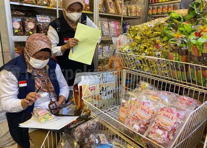 Duh, Banyak Snack Belum Berizin Edar Ditemukan di Pasar Batang