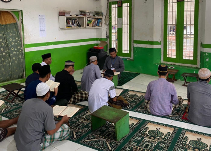 Perdalam Literasi Al-Qur'an, Santri Binaan Lapas Pekalongan Belajar BTQ Bersama FKAM Kota Pekalongan
