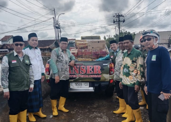 PCNU Kabupaten Pekalongan Turun Tangan Bantu Korban Banjir di Tirto