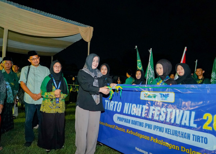 Balgis Diab Puji Kemeriahan Tirto Night Festival Pekalongan: Sarana Syiar Islam dan Guyub Rukun