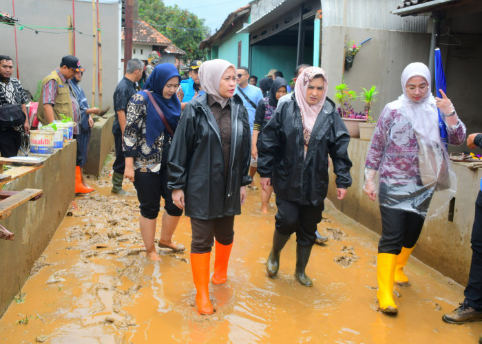 Bupati Pekalongan Fadia Arafiq Respons Cepat Banjir Besar yang Melanda Kabupaten Pekalongan