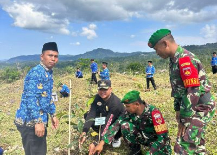 Hari Menanam Pohon Indonesia dan Hari Korpri Tahun 2023, CDK Wilayah IV DLHK Jateng Hijaukan Paninggaran