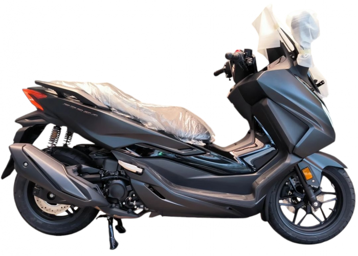 Canggih dan Elegan, 5 Motor Matic Honda yang Bagasinya Besar Siap Kamu Bawa Touring ke Luar Kota!