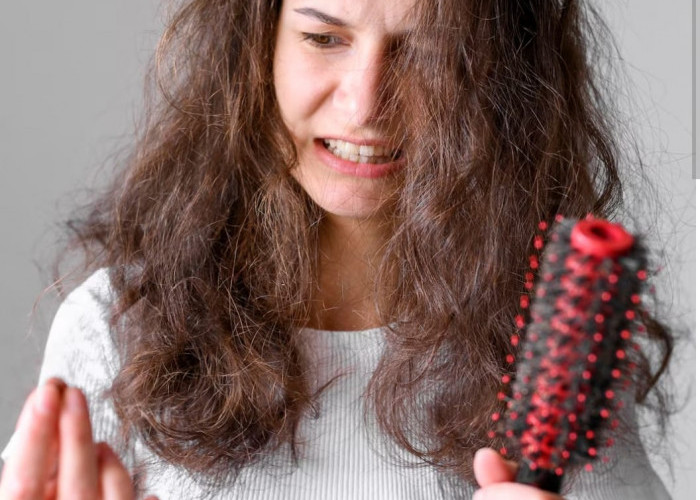 Inilah 6 Solusi Rambut Rontok Berlebihan yang Paling Ampuh untuk Lebatkan Rambut Dalam Sekali Pakai!