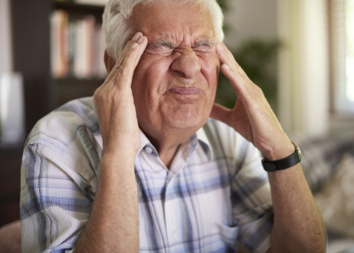 Lansia Wajib Tahu! Inilah Cara Menghilangkan Sakit Kepala Lansia usia 55 Tahun ke Atas dengan Cepat dan Aman