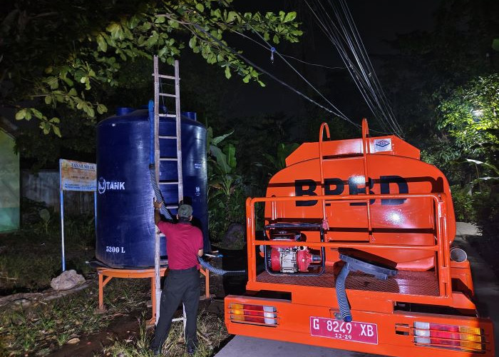 238 KK di Kelurahan Sragi Krisis Air Bersih, BPBD Pekalongan Sudah Salurkan 84 Ribu Liter Air Bersih