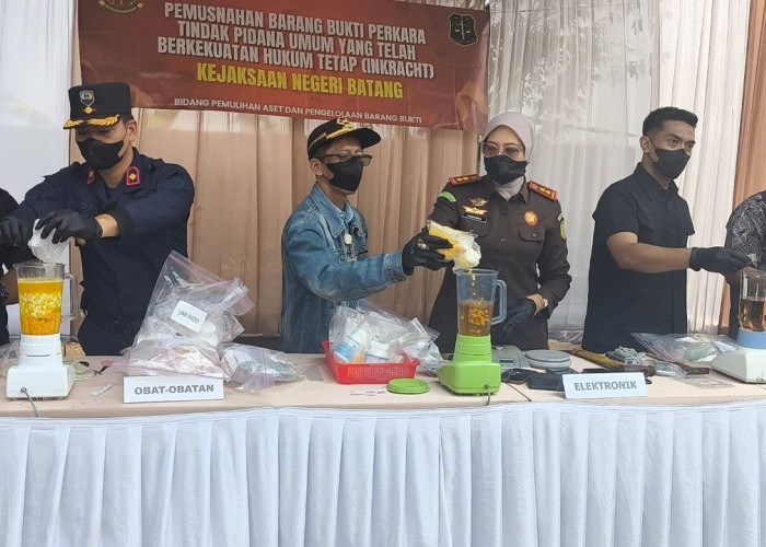 Kejari Batang Musnahkan 557 Barang Bukti Pidana Umum, Kasus Narkotika Mendominasi