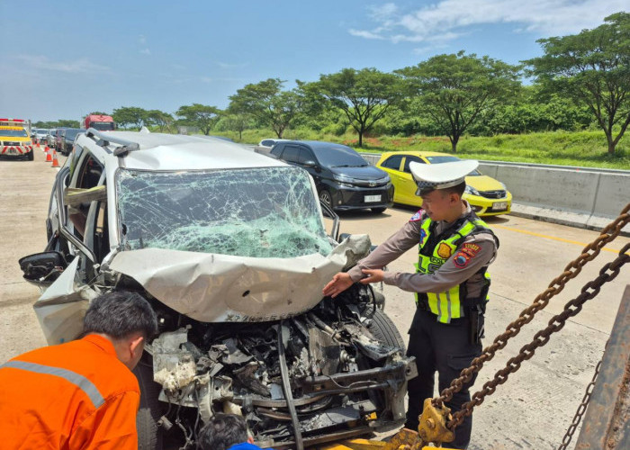 Kecelakaan Maut di Tol Batang-Semarang, Expander Seruduk Bus Dua Orang Tewas