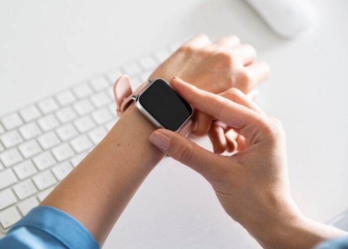 Daftar Smartwatch dengan Baterai yang Tahan Sampai 14 Hari Meski Dipakai Tiap Hari, Sudah Wireless Charging!