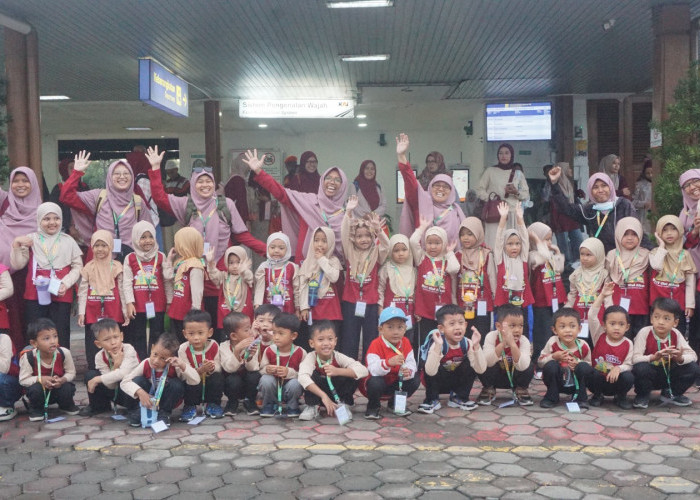 Outing Class RAIT Ulul Albab Pekalongan: Petualangan Edukatif Mengenal Kendaraan, dari Stasiun hingga Lanumad