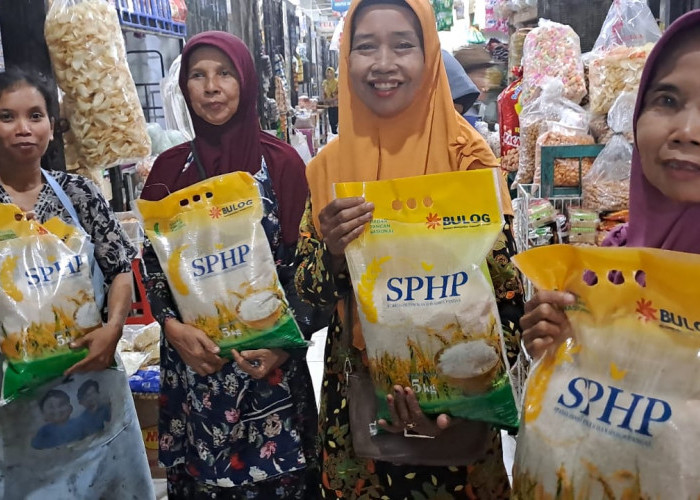 Serbu, Pemerintah Kembali Distribusikan 20 Ton Beras Murah SPHP ke Pasar Batang dan Limpung
