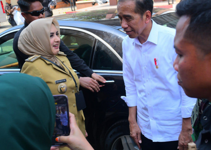 Bupati Fadia Arafiq Terimakasih Presiden Jokowi Beri Bantuan Mobil Listrik untuk SMK di Kabupaten Pekalongan