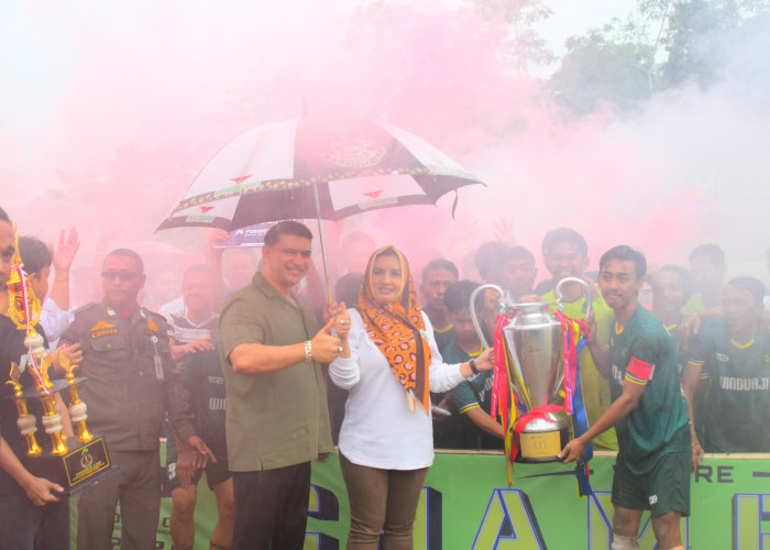 Bupati Pekalongan Fadia Arafiq Apresiasi Kesuksesan Pordes Deswita Cup Kecamatan Paninggaran 2024