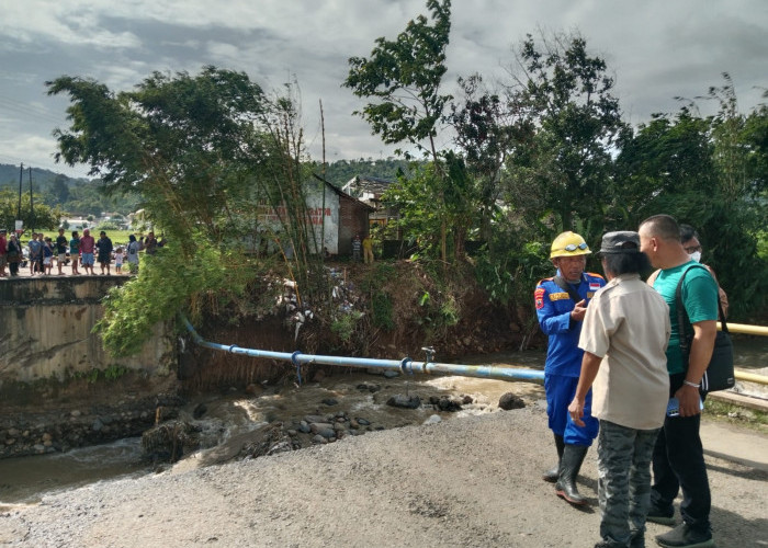 Jembatan Kali Belo Tersono Terputus, Pemkab Batang Bakal Segera Buat Jembatan Darurat