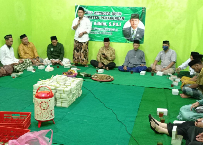 Abdul Adhim Gelar Reses dan Penyerahan Gedung Ruang Kelas Baru TPQ Laroyba