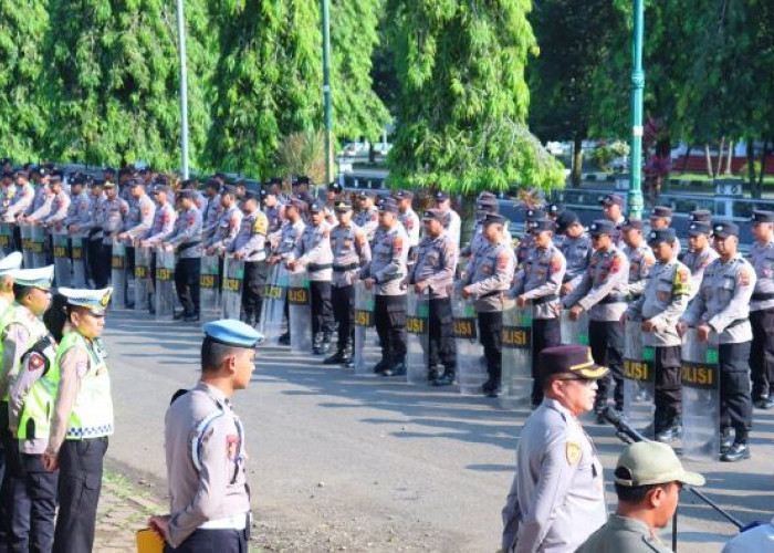 Ratusan Personel Gabungan Amankan Aksi GEMPAR di Kantor Bupati Pekalongan