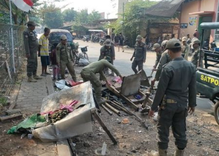 Pedagang Pasar Kedungwuni Mengeluh Sepi Pembeli, Pedagang Liar di Luar Pasar Ditertibkan