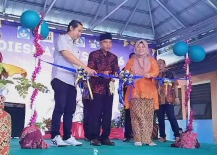 Dies Natalis ke-56 SMPN 1 Sragi, Semarakkan Prestasi dan Kepedulian Sosial