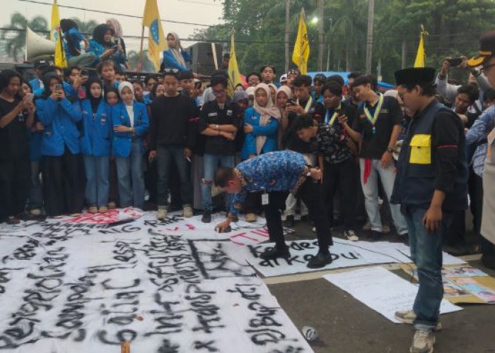 Mahasiswa Gelar Aksi di Jantung Kota Kajen, Tuntut MBG dan KDMP Dievaluasi Total