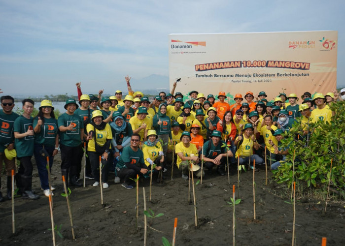 Mengusung Semangat Tumbuh Bersama, Danamon Tanam 10.000 Pohon Mangrove di Pantai Tirang