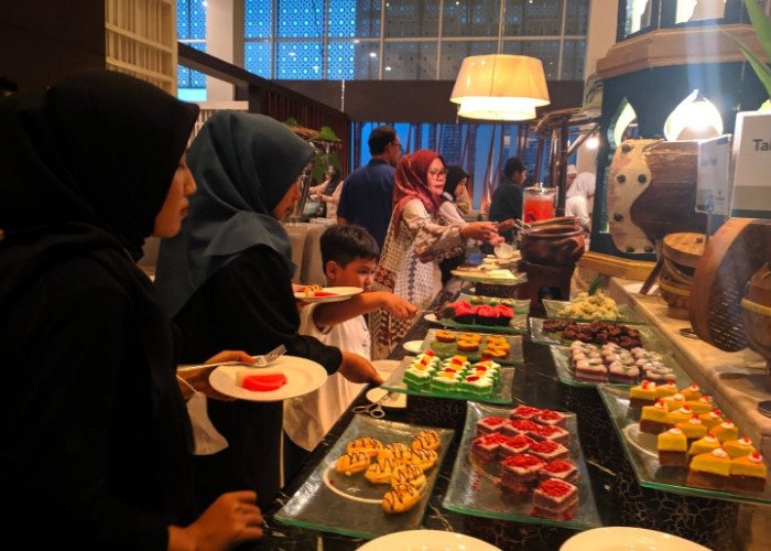Bukber Semarak Ramadan di Hotel Santika Pekalongan, Makan Sepuasnya Cukup Rp138 Ribu/Pax