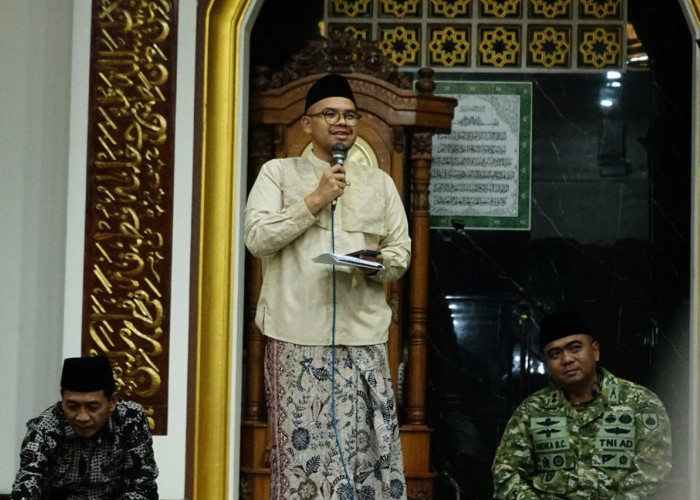 Tekan Angka Putus Sekolah, Bupati Batang Perluas Cakupan Bantuan Seragam Gratis