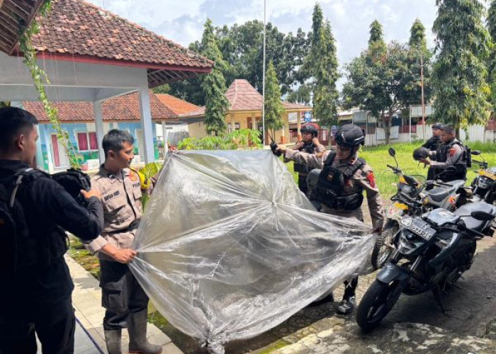 Cegah Penerbangan Balon Udara Liar saat Syawalan, Polisi Sweeping 11 Desa di Karangdadap Pekalongan