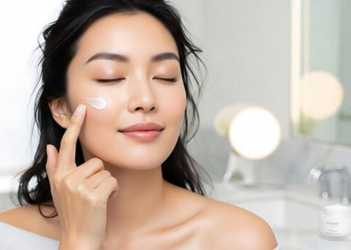 4 Sunscreen yang Bagus untuk Mencerahkan Wajah Berflek Hitam