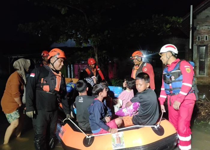 Hujan 5 Jam Rendam Pekalongan, 90 Rumah di Desa Pait Terendam Banjir, 68 Warga Mengungsi ke Lokatex