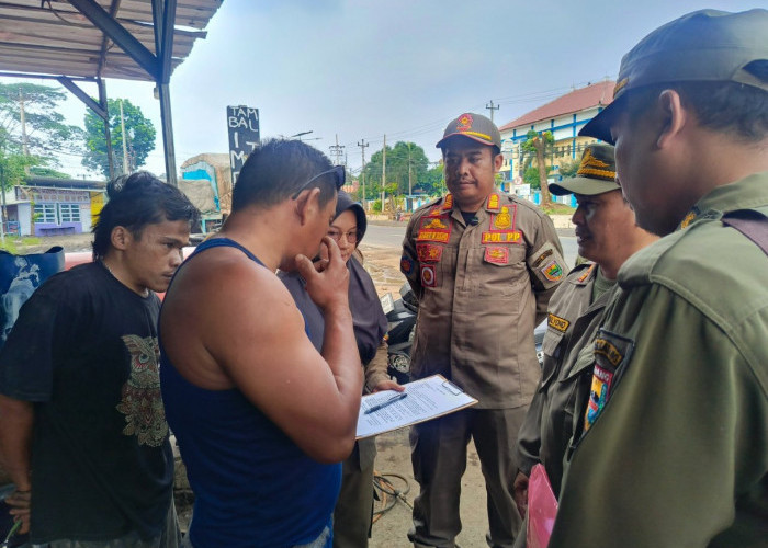 Pemkab Batang Mulai Tegas Tertibkan Bangunan Liar Pemicu Macet di Exit Tol Kandeman