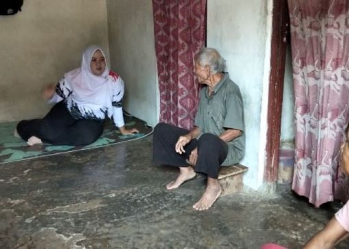 Hampir Setahun Bansos Terhenti Gegara Terindikasi Judol, Mbah Dayat di Kayugeritan Tak Punya HP
