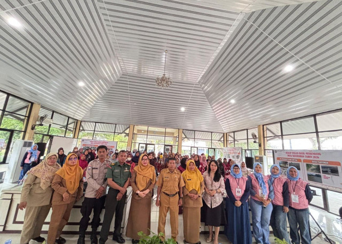 PT MBK Ventura Salurkan 315 Paket Sembako di Slawi, Warga Dibekali Edukasi Keuangan