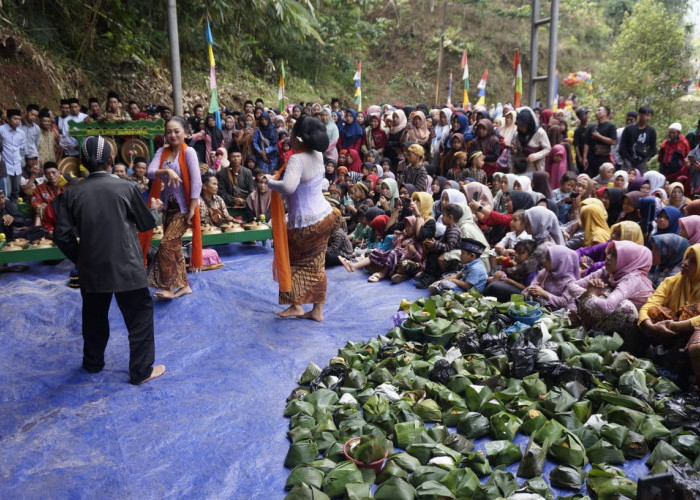 Nyadran Gunung Silurah Batang Jadi Magnet Wisatawan Belajar Budaya Lokal 