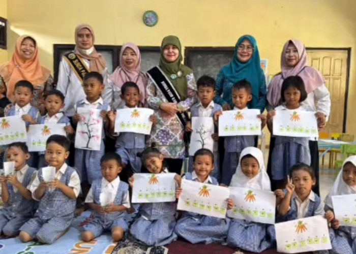Pastikan Anak Tetap Belajar, Bunda PAUD Kabupaten Pekalongan Kunjungi 9 TK dan PAUD
