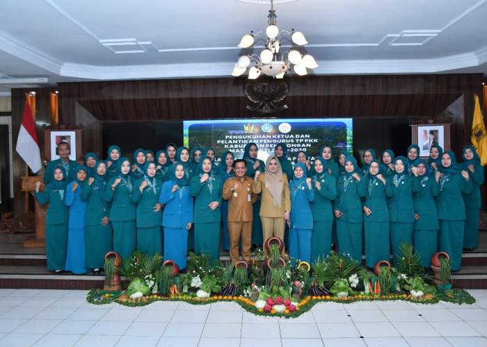 Bupati Fadia Arafiq Kukuhkan Ketua dan Pengurus TP PKK Kabupaten Pekalongan dan Pembina Posyandu